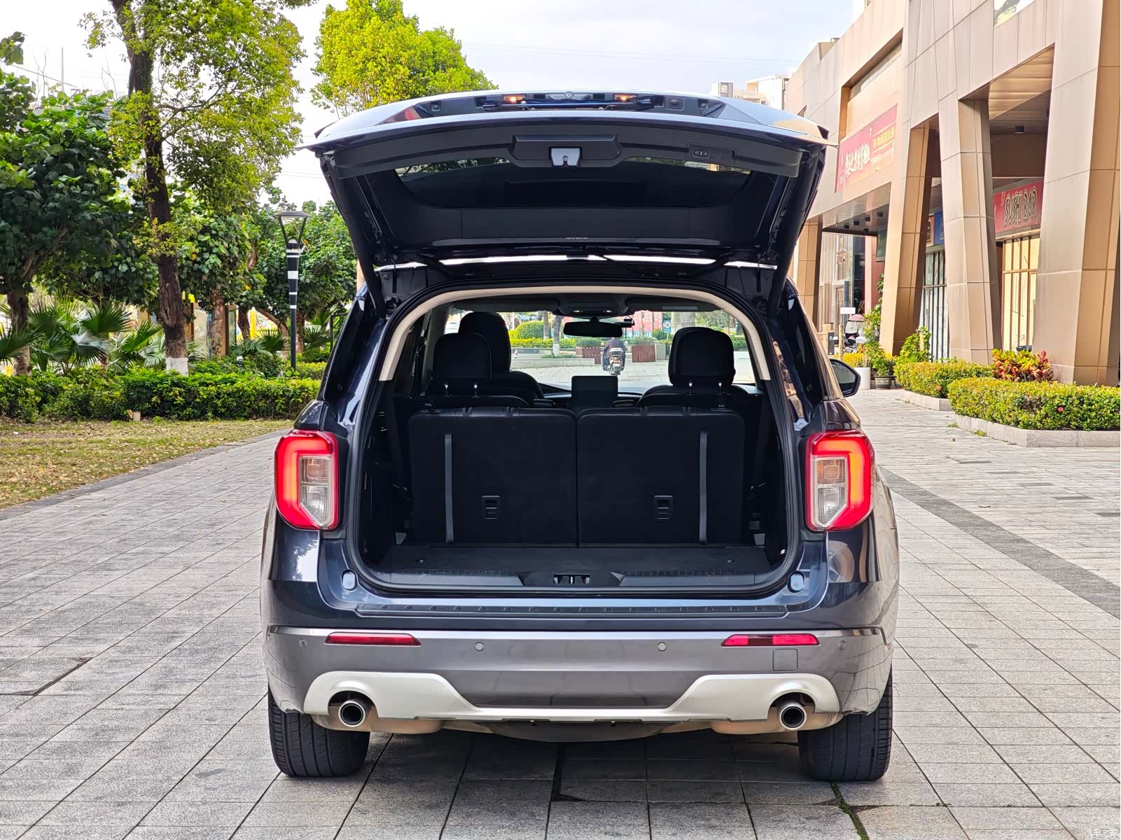 Ford Explorer, 2021 13