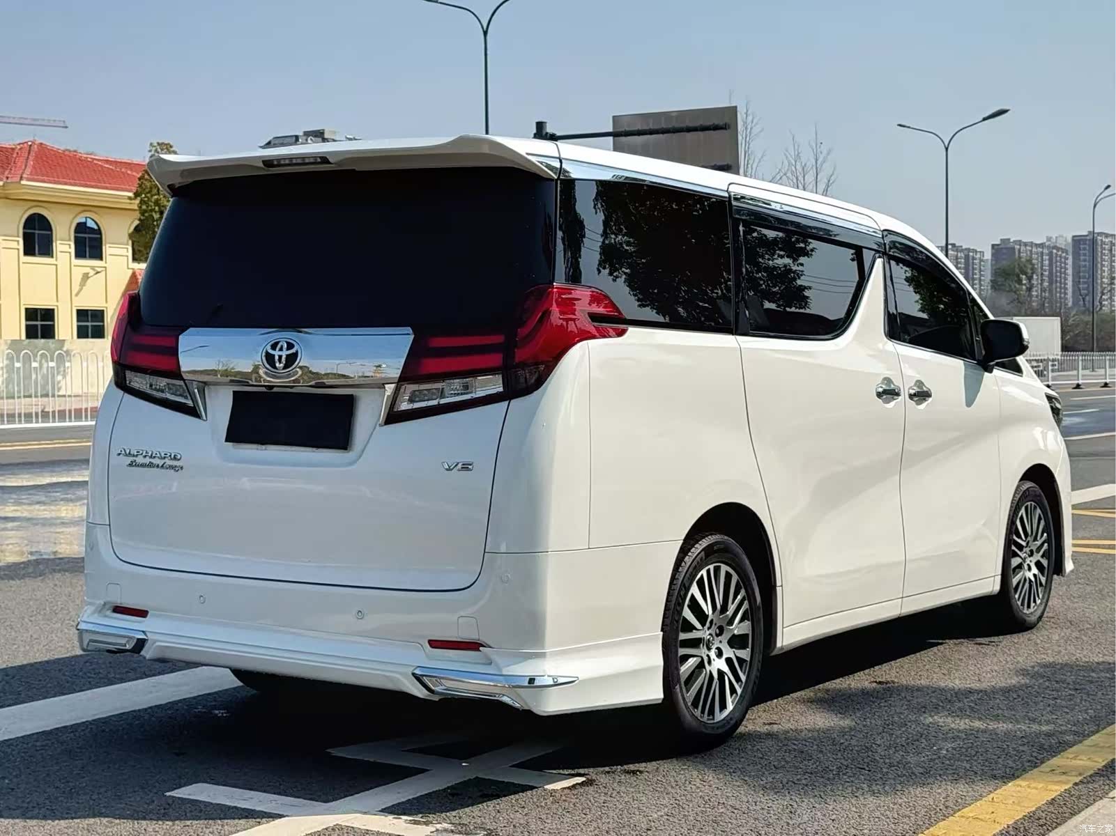 Toyota Alphard, 2015 8