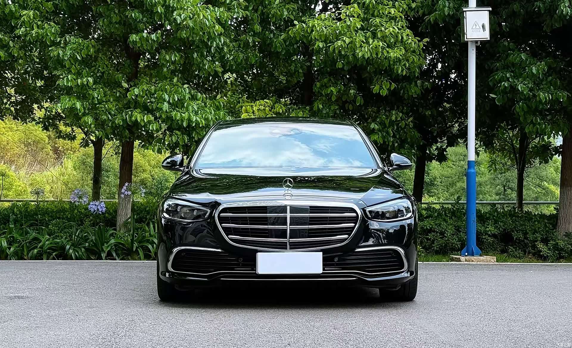 Mercedes-Benz S-Class, 2022 3