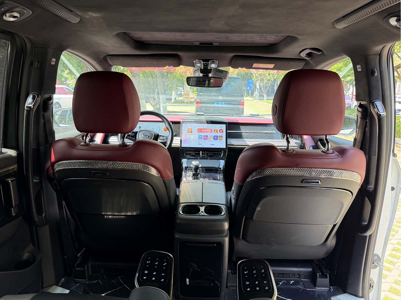 Trumpchi M8, 2022 13