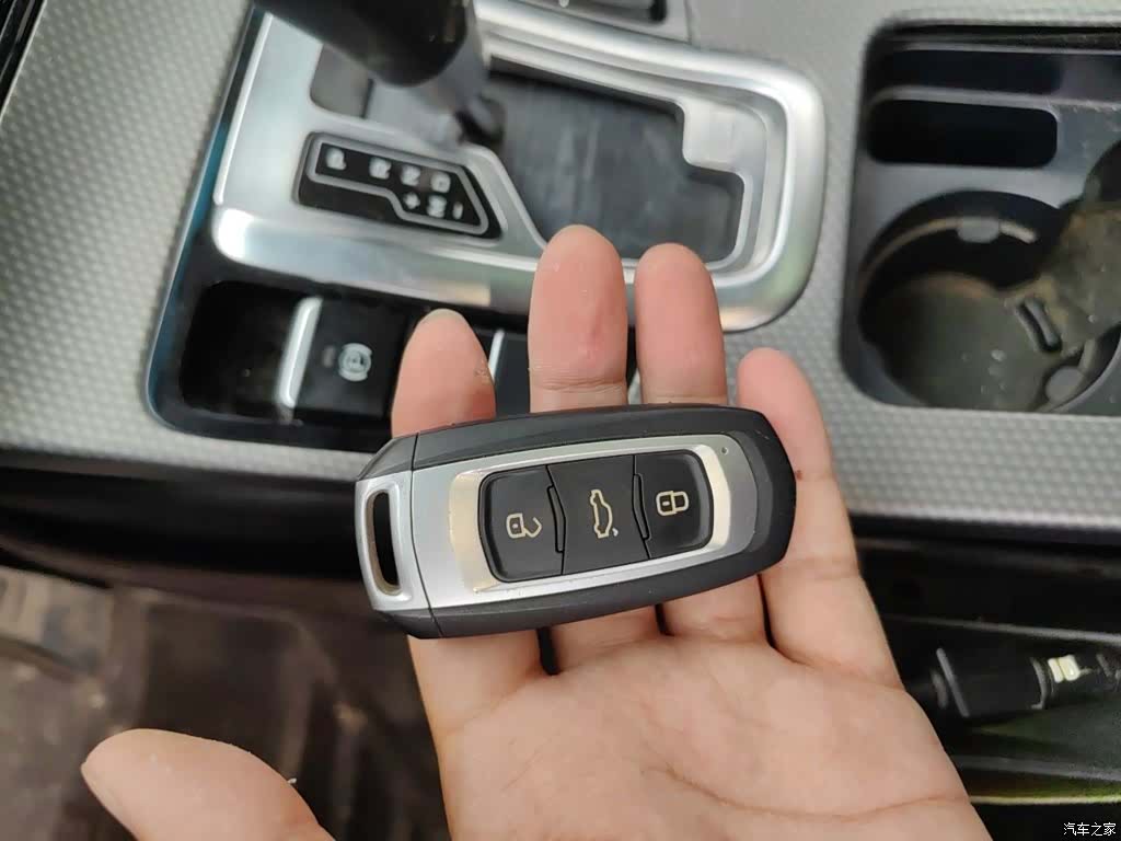 Geely Emgrand, 2017 12