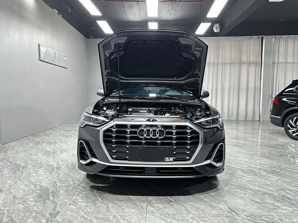 Audi Q3, 2022 9