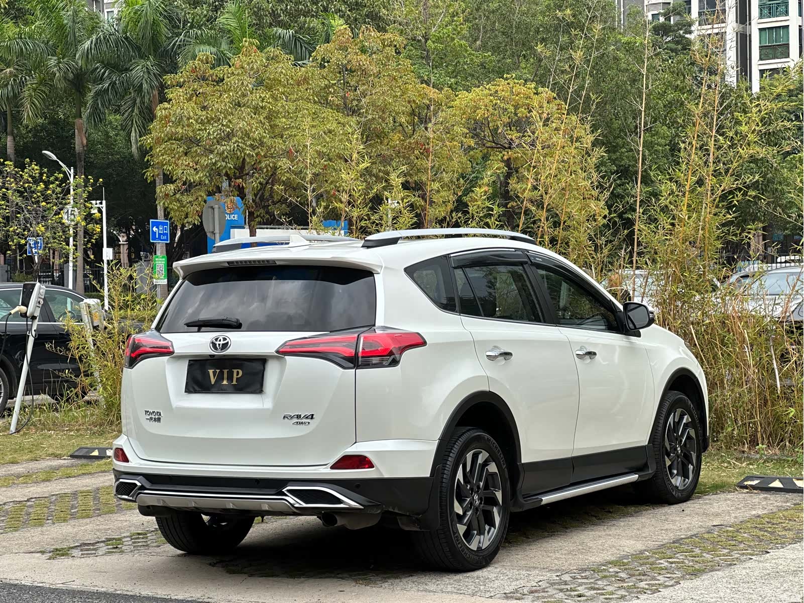 Toyota RAV4, 2017 10