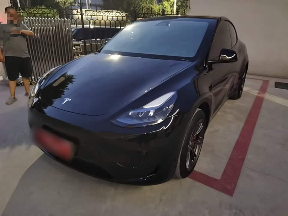 Tesla Model Y Tesla Model Y
