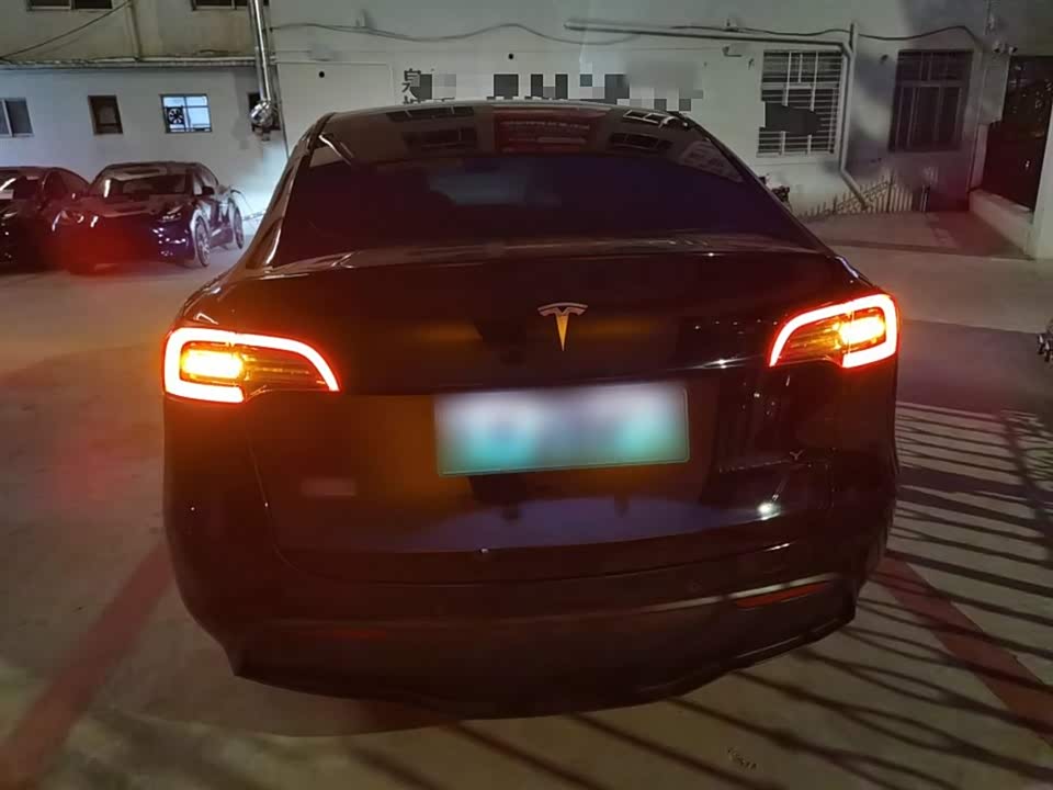 Tesla Model Y Tesla Model Y