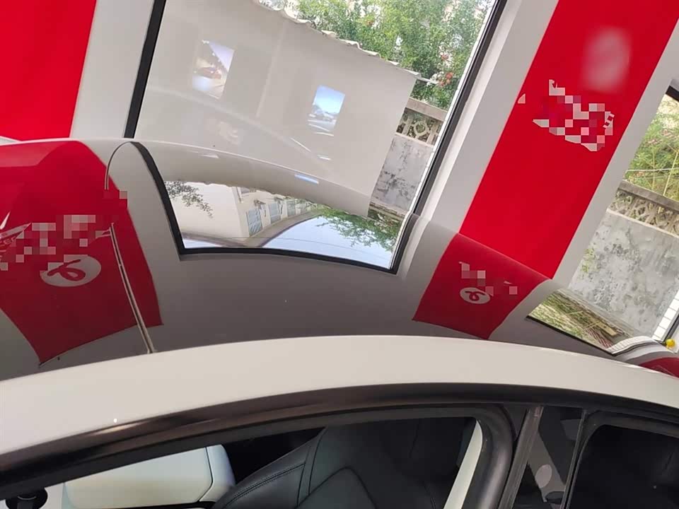 Tesla Model Y Tesla Model Y