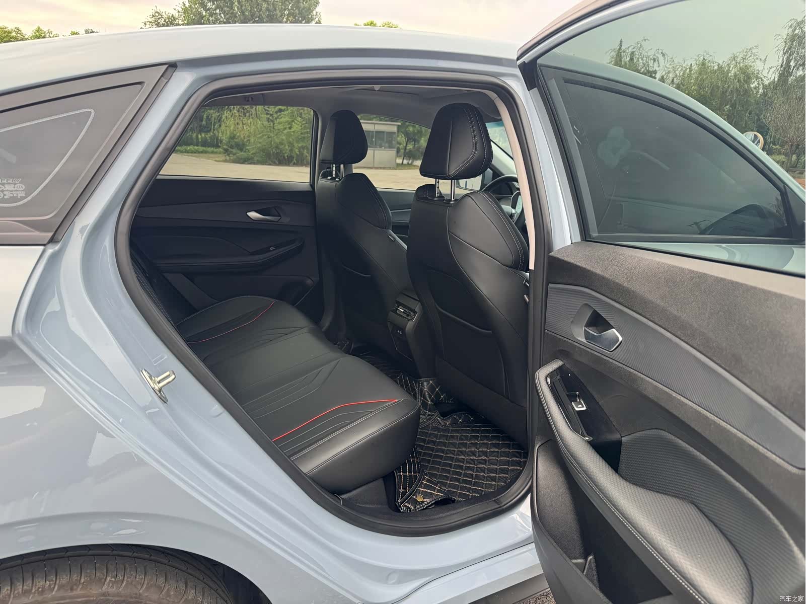 Geely Binray, 2025 10