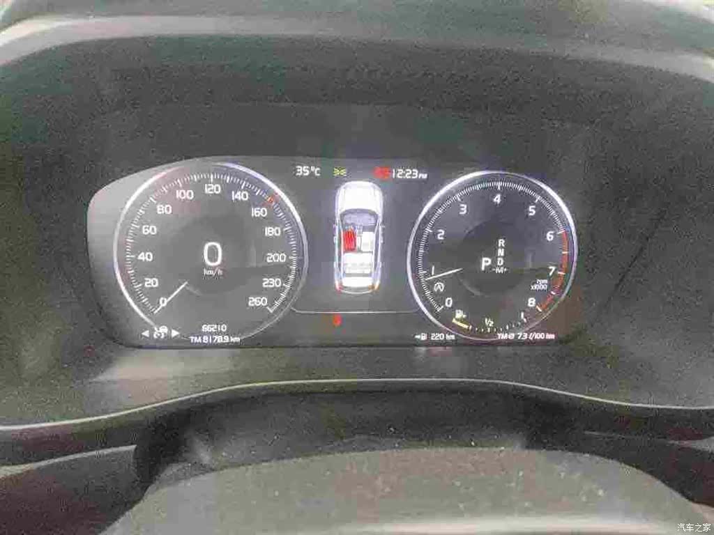 Volvo XC40, 2020 все фото