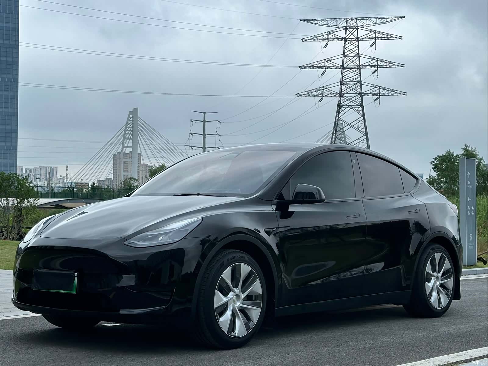 Tesla Model Y, 2022 1