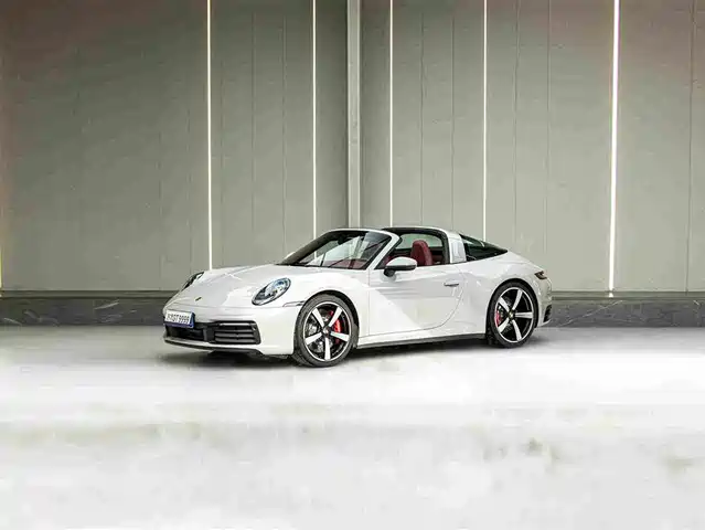 Porsche 911 2022 — купить из Китая под заказ