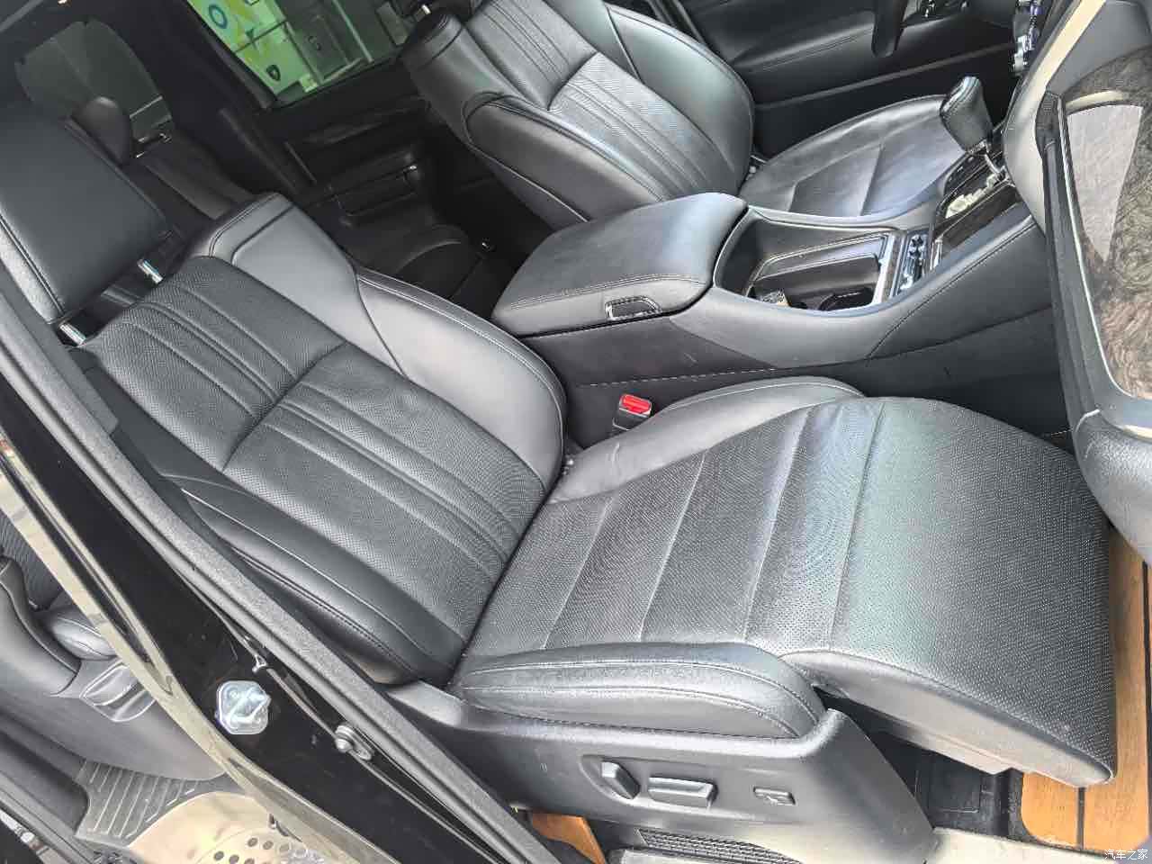 Toyota Alphard, 2022 все фото
