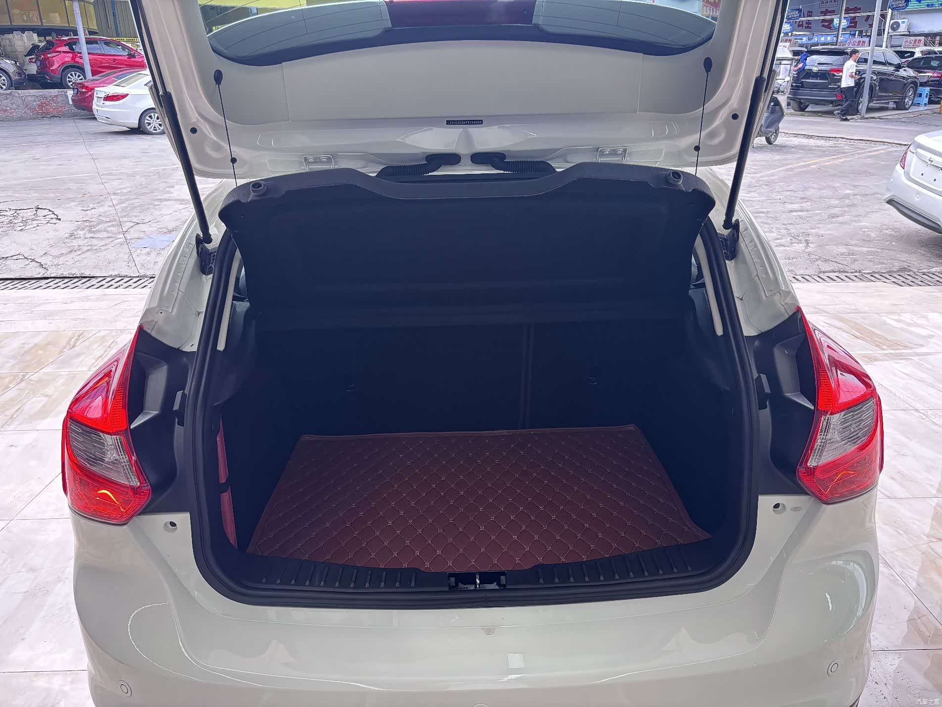 Ford Focus, 2015 17
