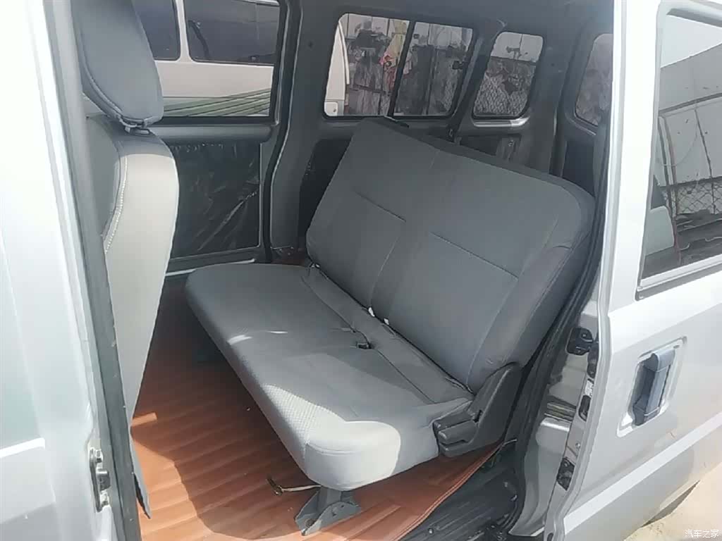 Wuling L3C, 2023 17