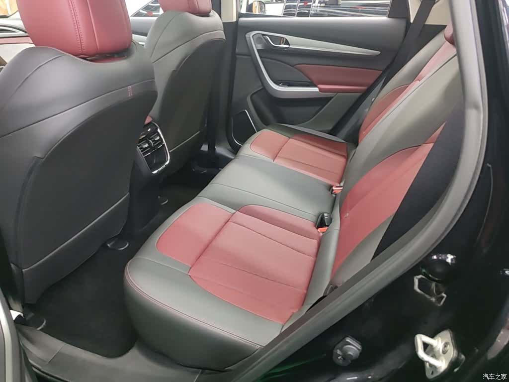 DongFeng AX7, 2021 17
