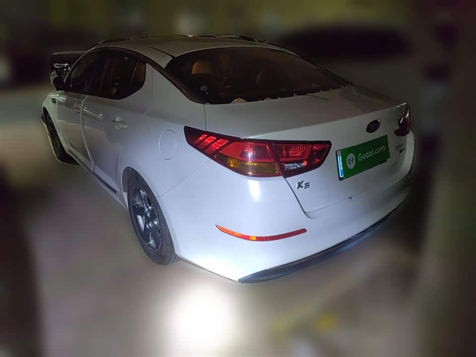 Kia K5 Kia K5