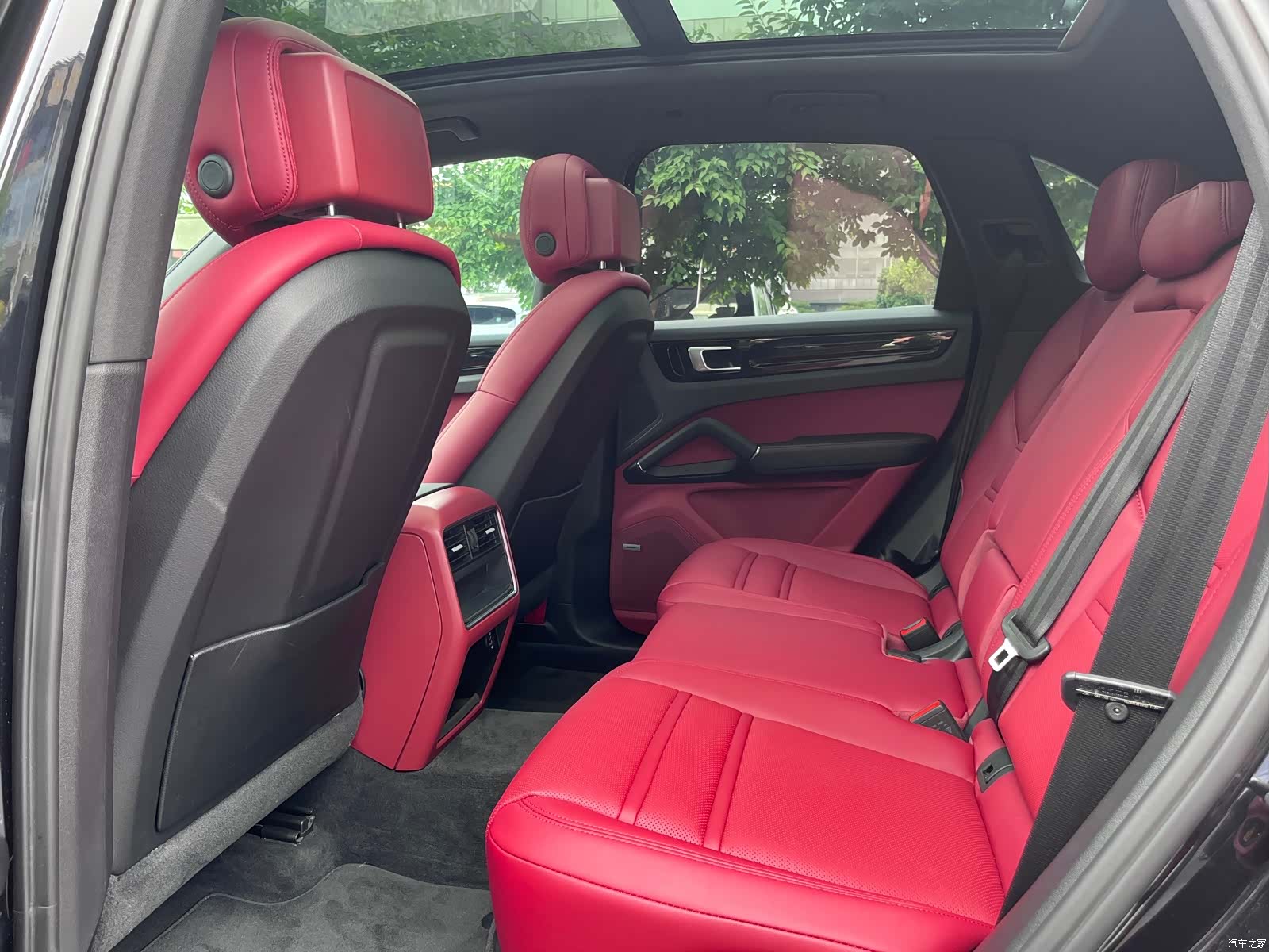 Porsche Cayenne, 2019 все фото