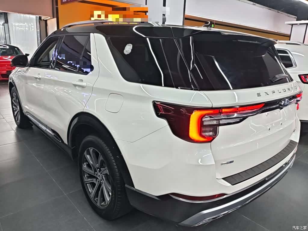 Ford Explorer, 2023 все фото