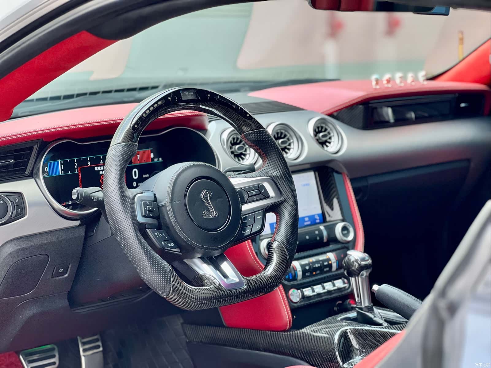 Ford Mustang, 2020 все фото