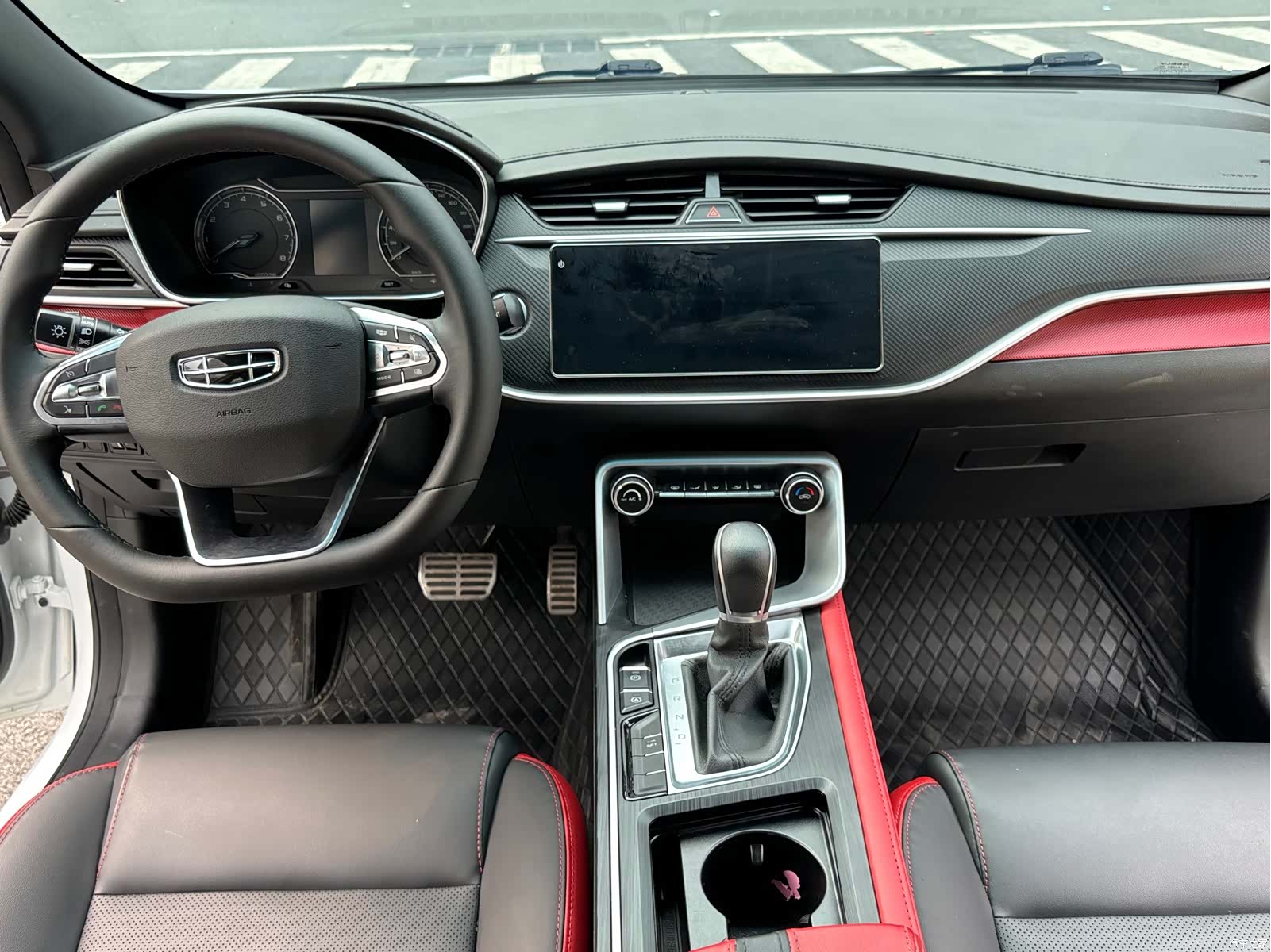 Geely Binray, 2021 4
