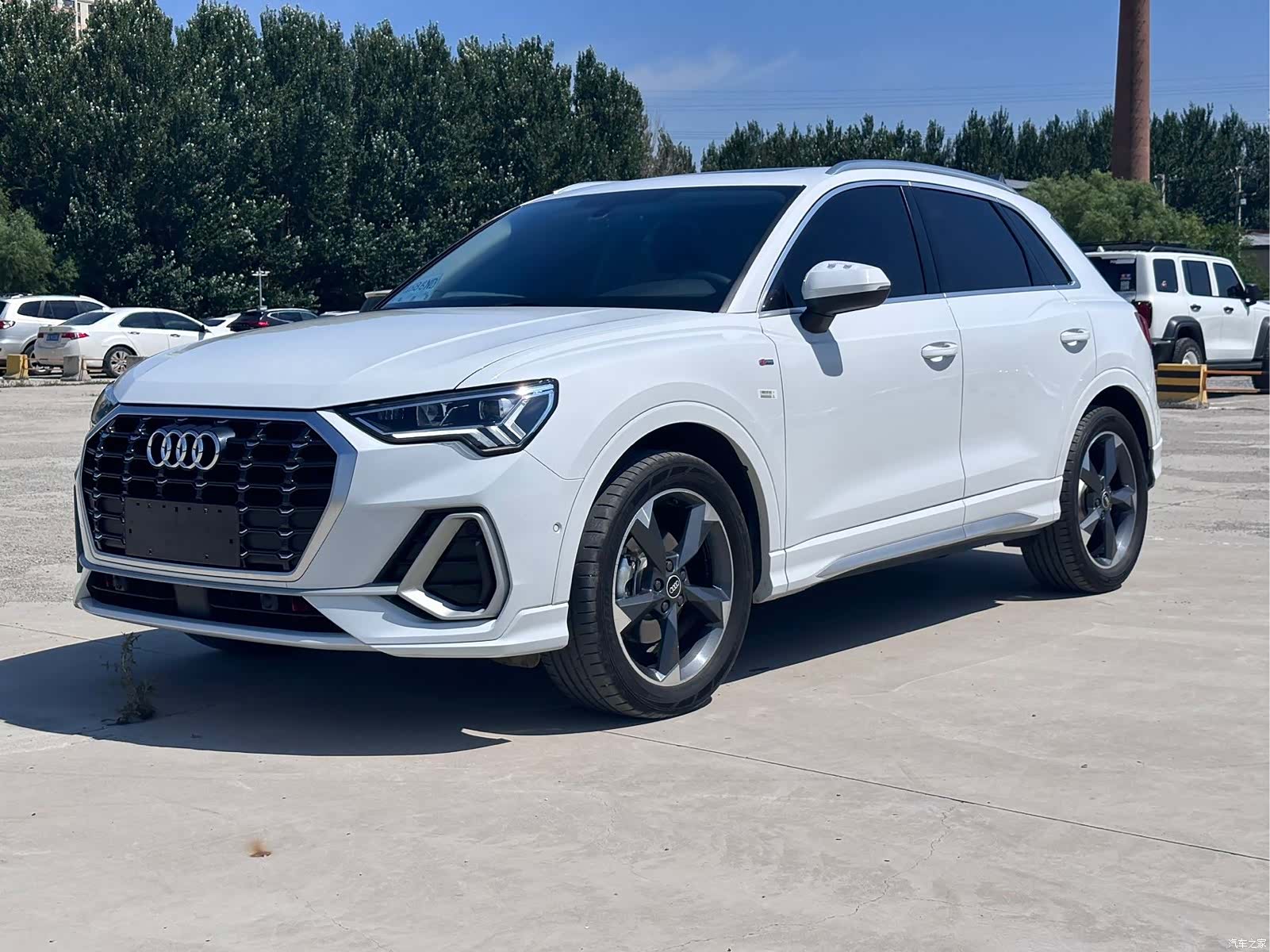 Audi Q3, 2022 1