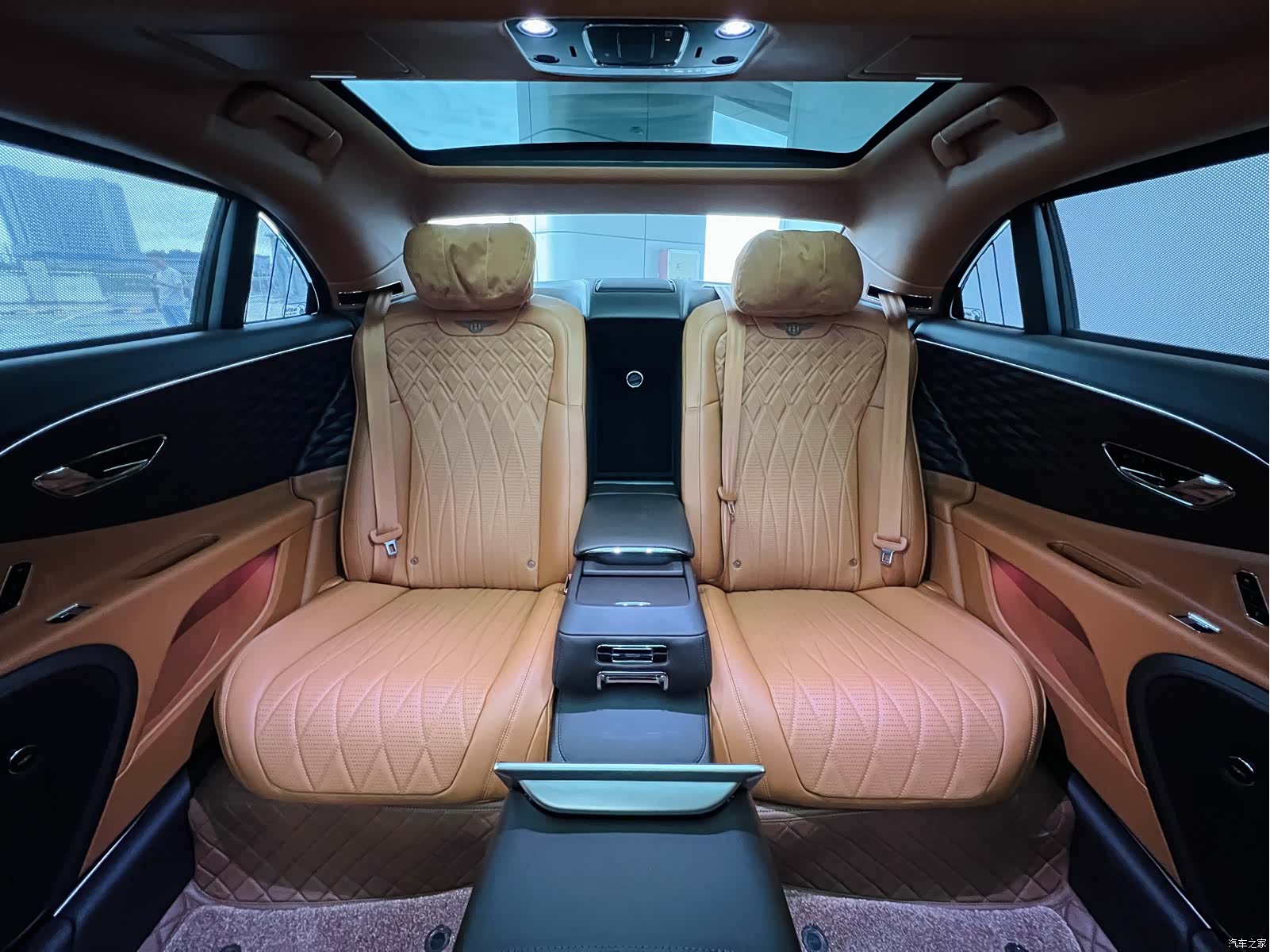 Bentley Flying Spur, 2022 11