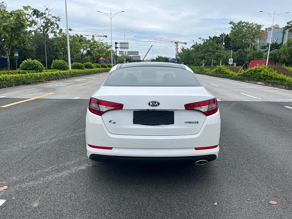 Kia K5 Kia K5