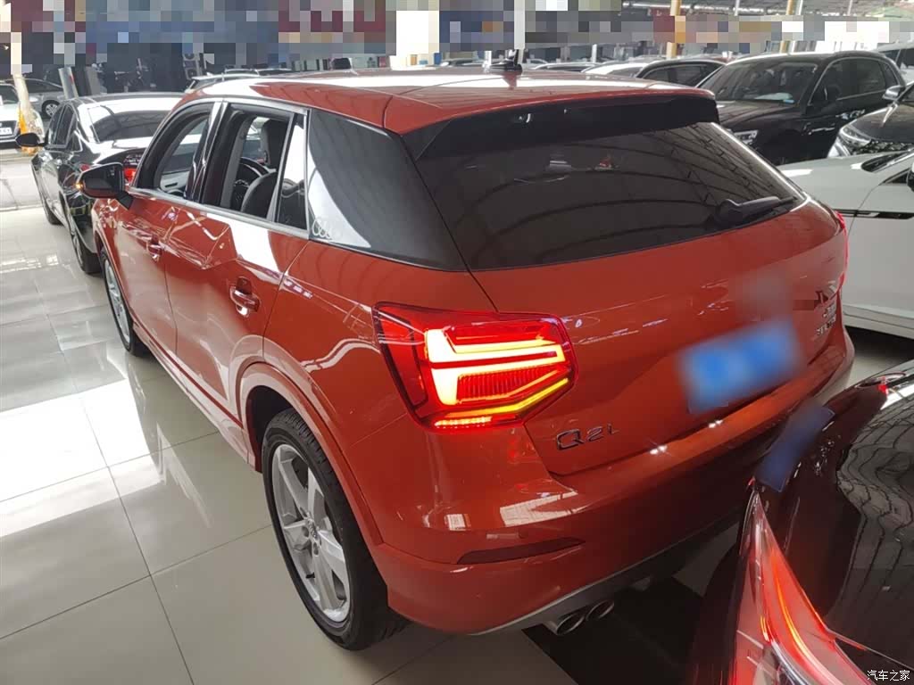 Audi Q2L, 2020 все фото