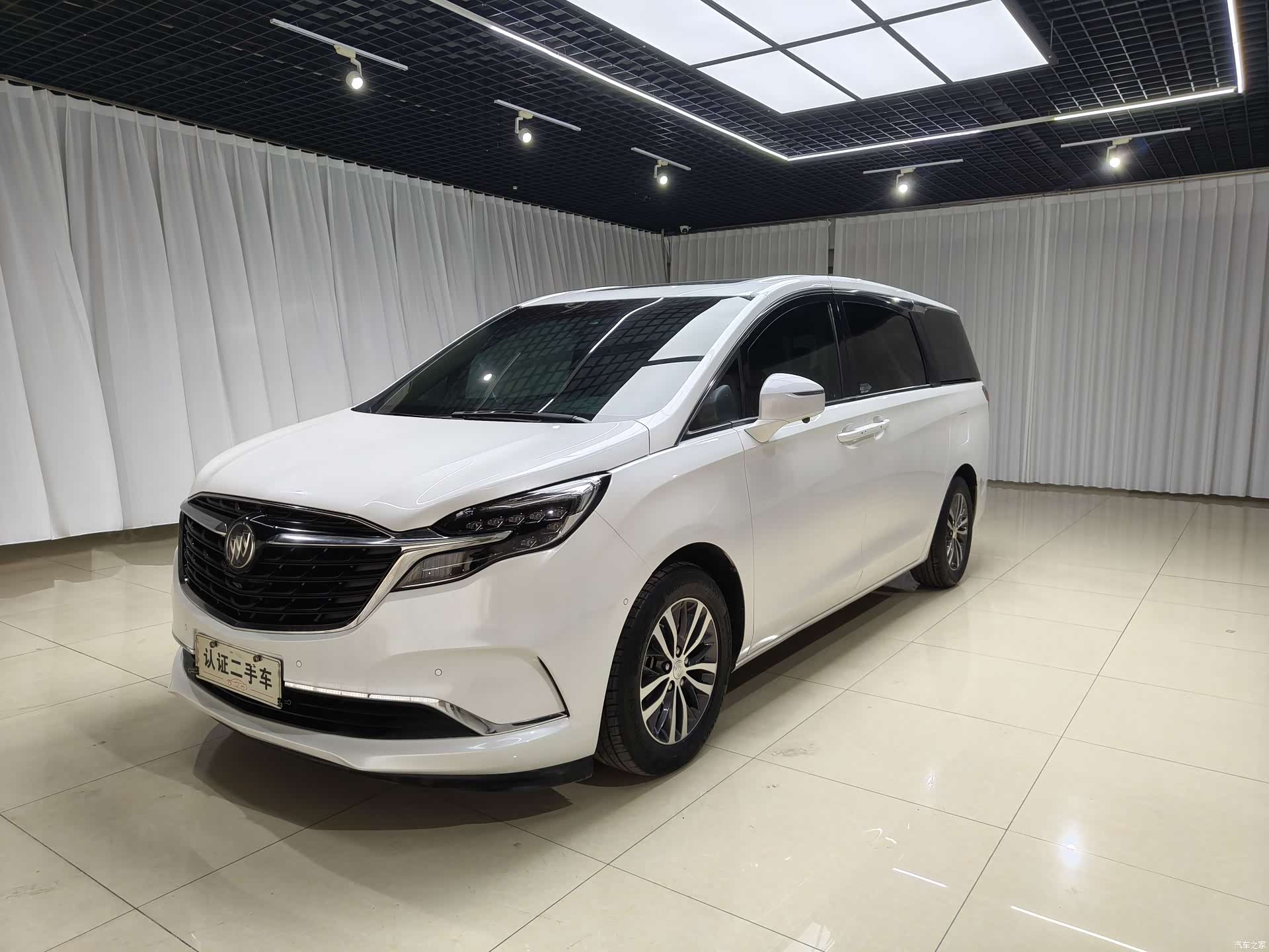 Buick GL8, 2021 1