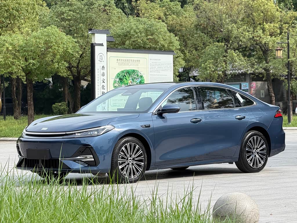 Geely Galaxy A7 EM