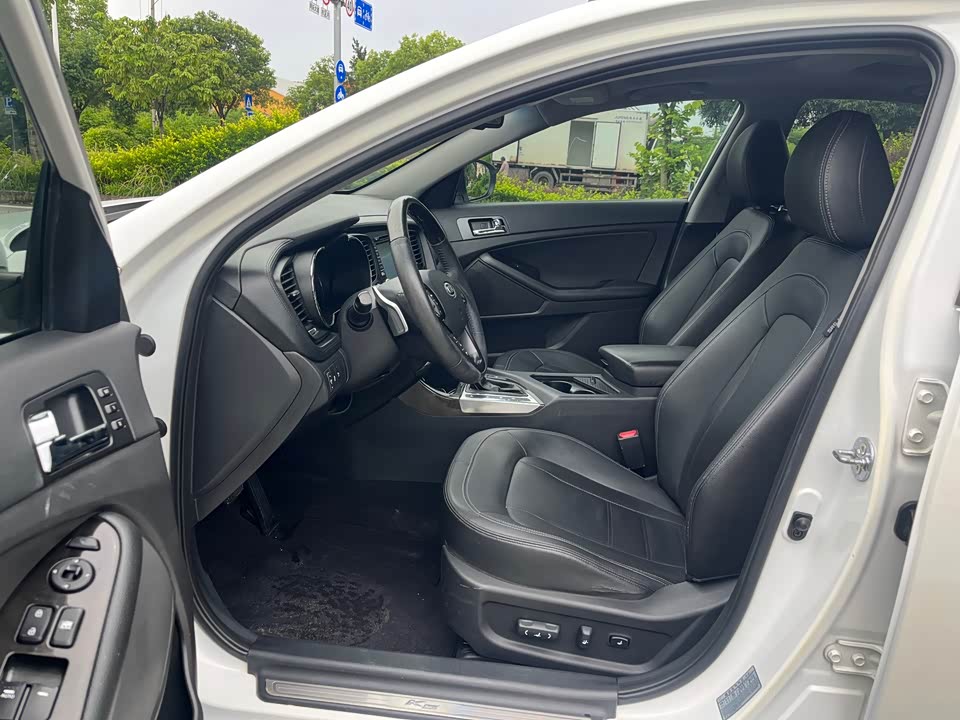 Kia K5 Kia K5