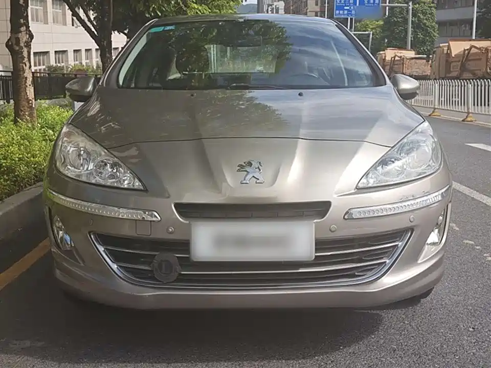 Peugeot 408
