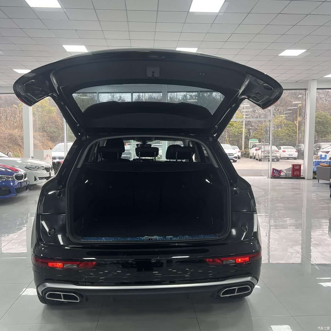 Audi Q5L, 2022 все фото