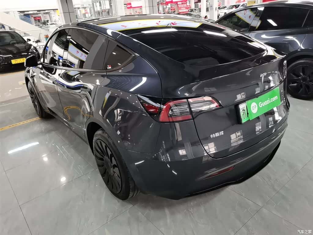Tesla Model Y, 2024 все фото