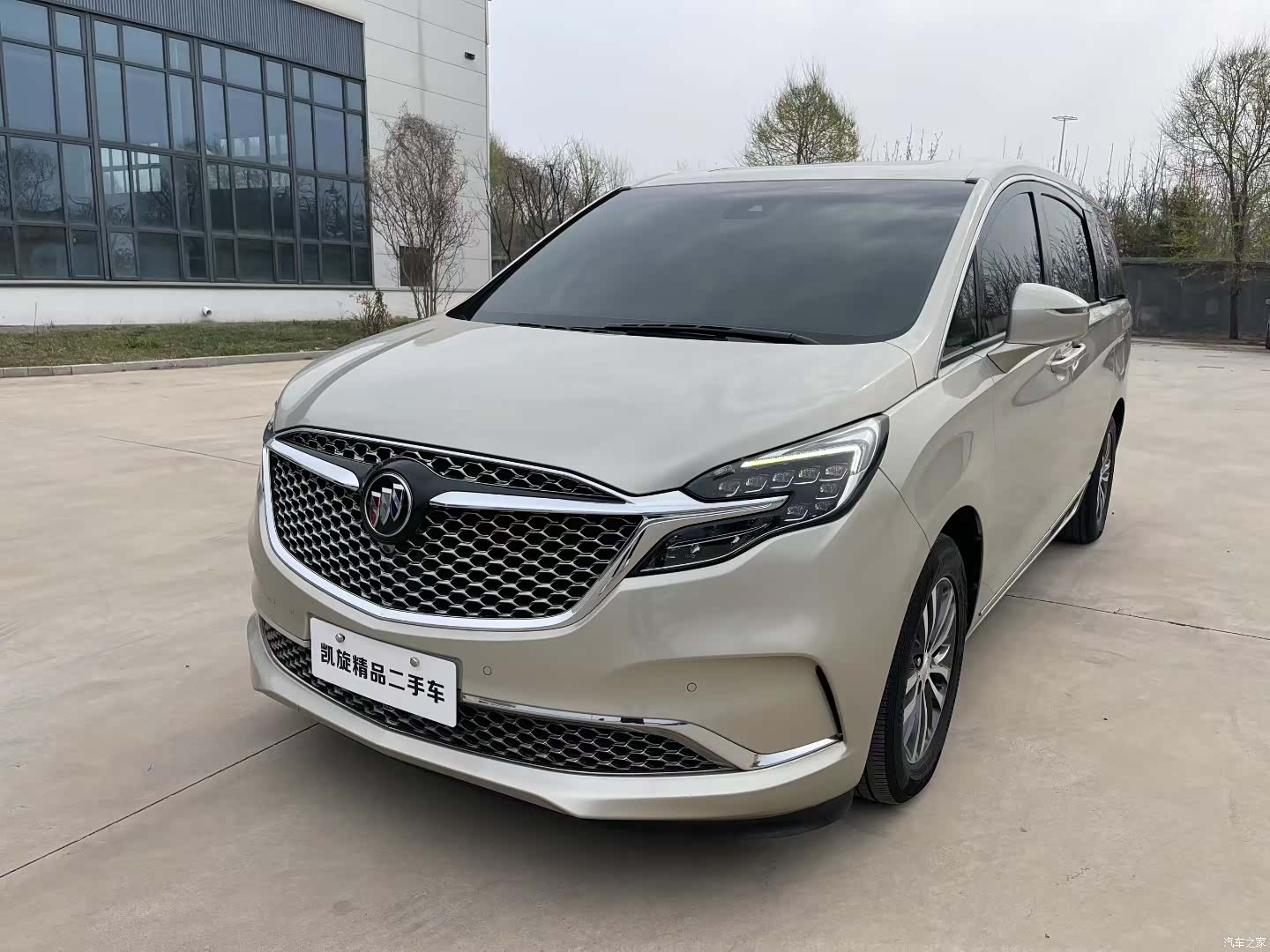Buick GL8, 2021 1