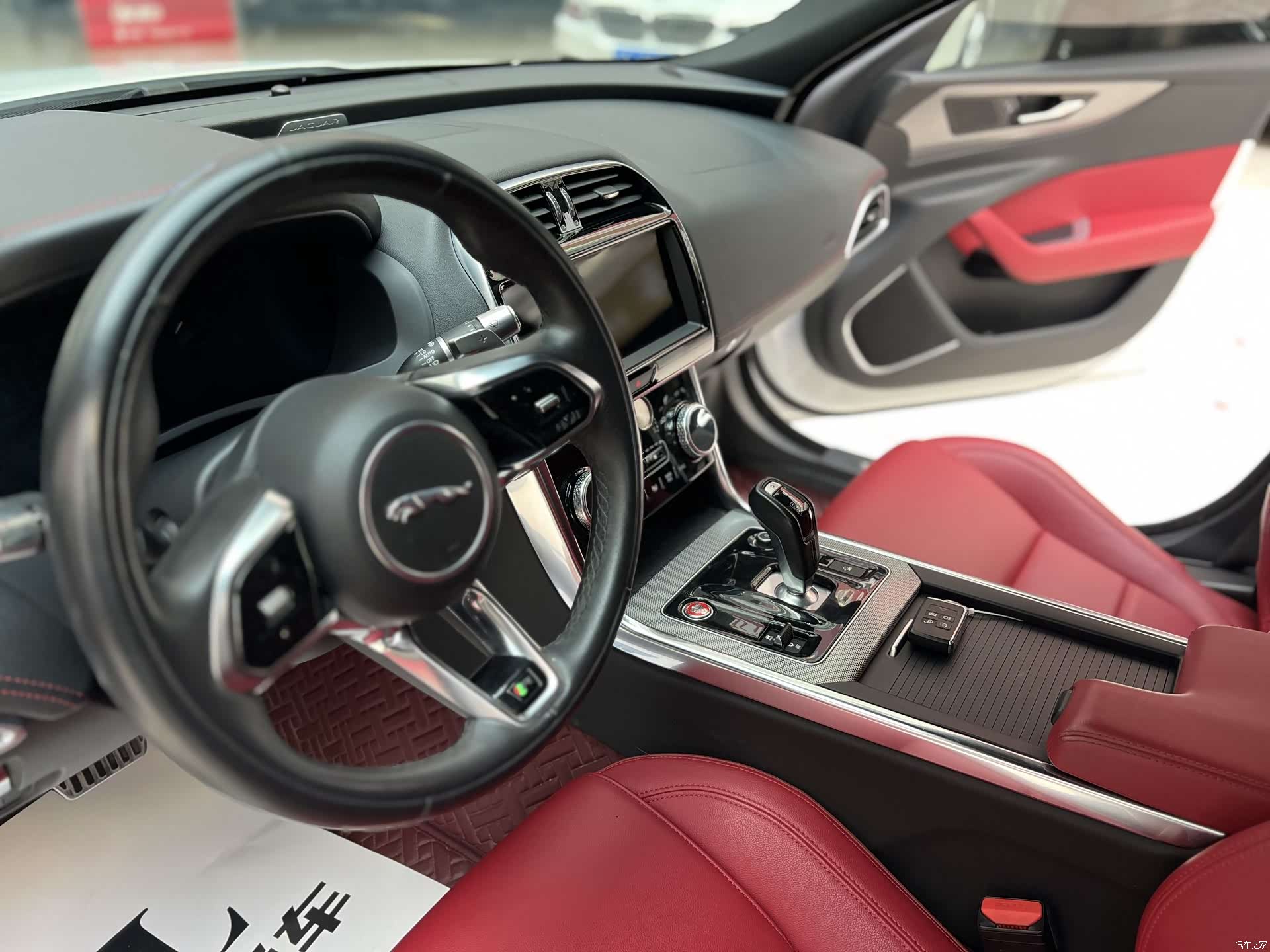 Land Rover XEL, 2022 18