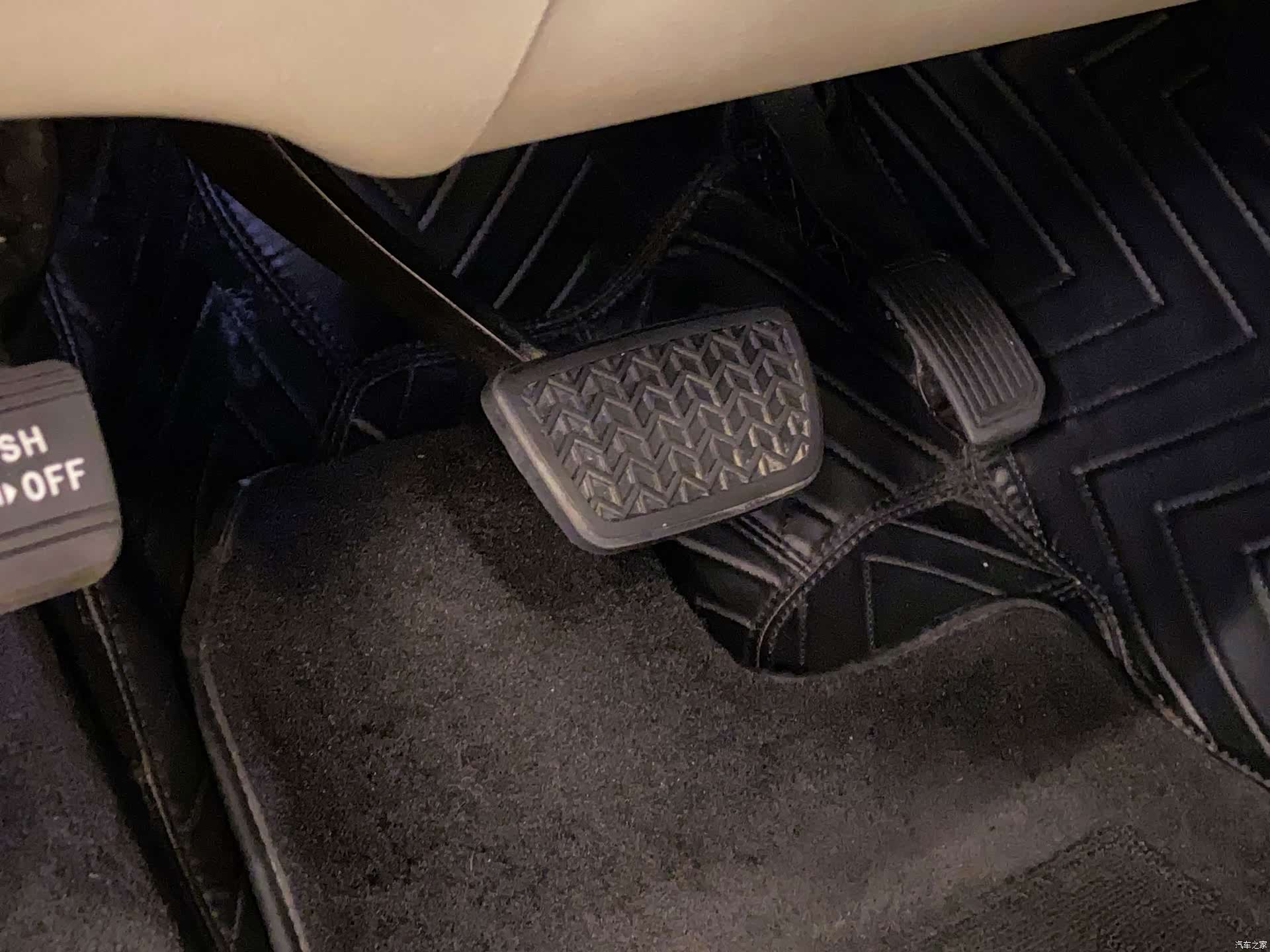 Toyota Sequoia, 2011 8