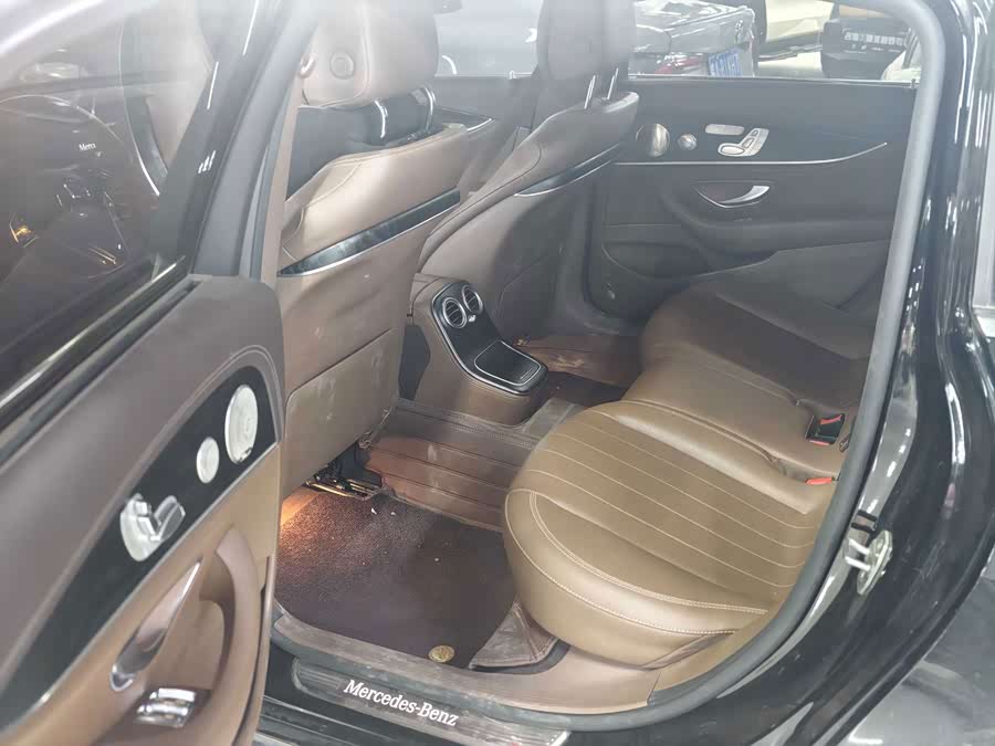 Mercedes-Benz E-Class 2023, фото 5