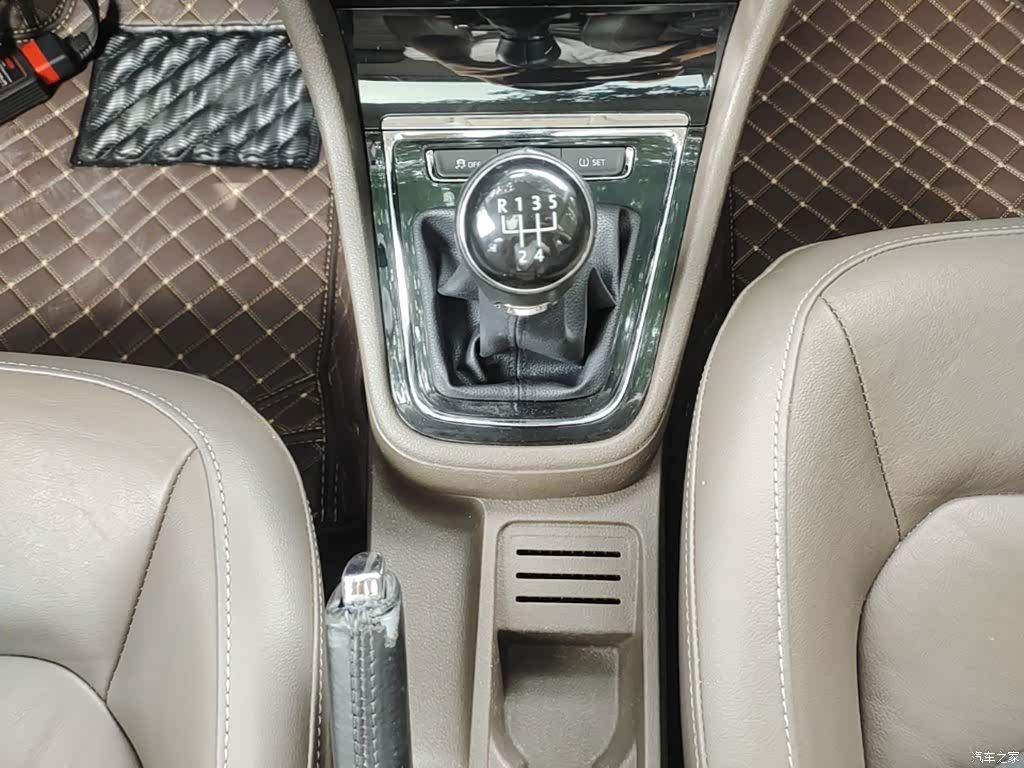 Volkswagen Bora, 2014 14
