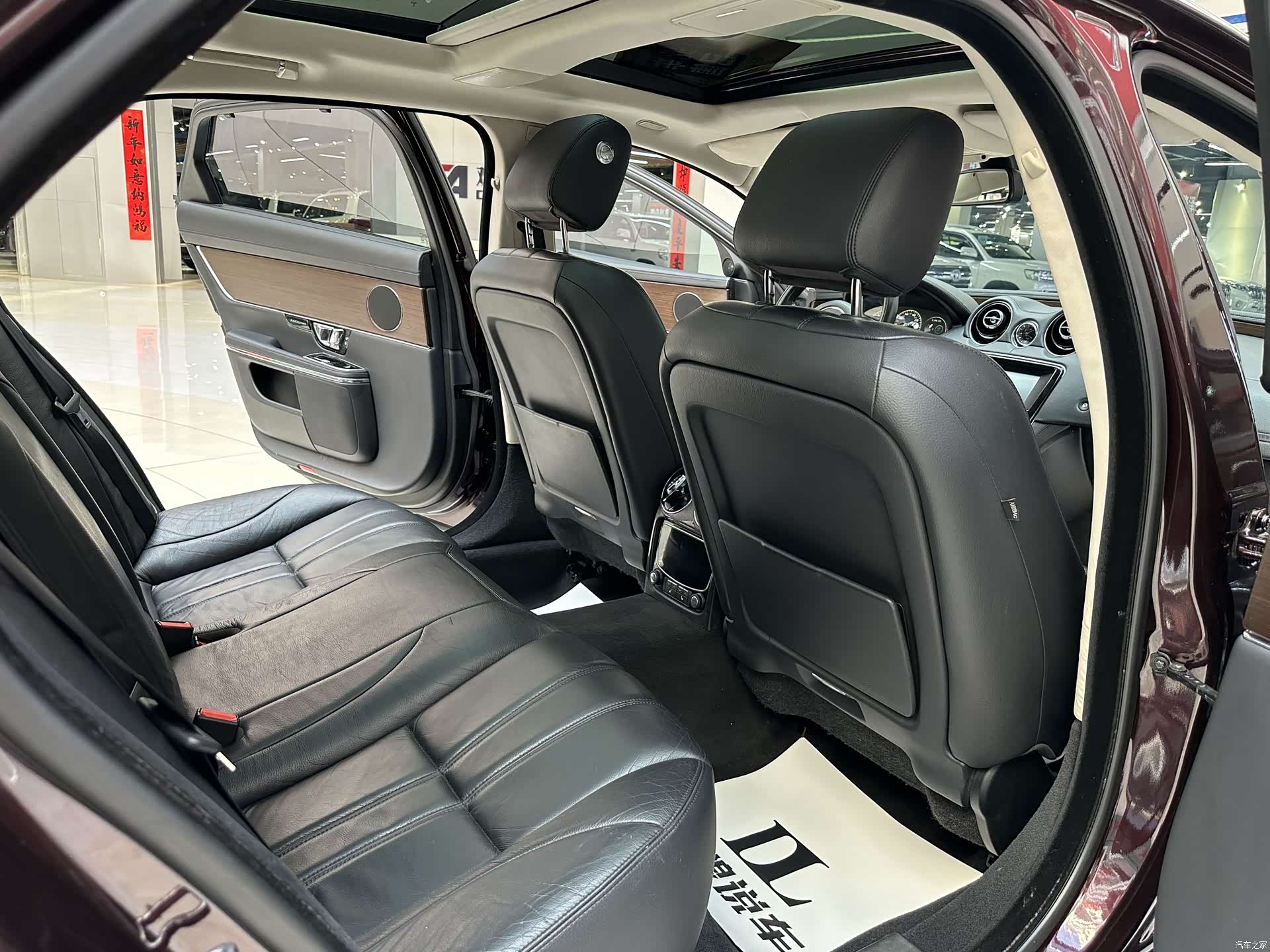 Jaguar XJ, 2018 10