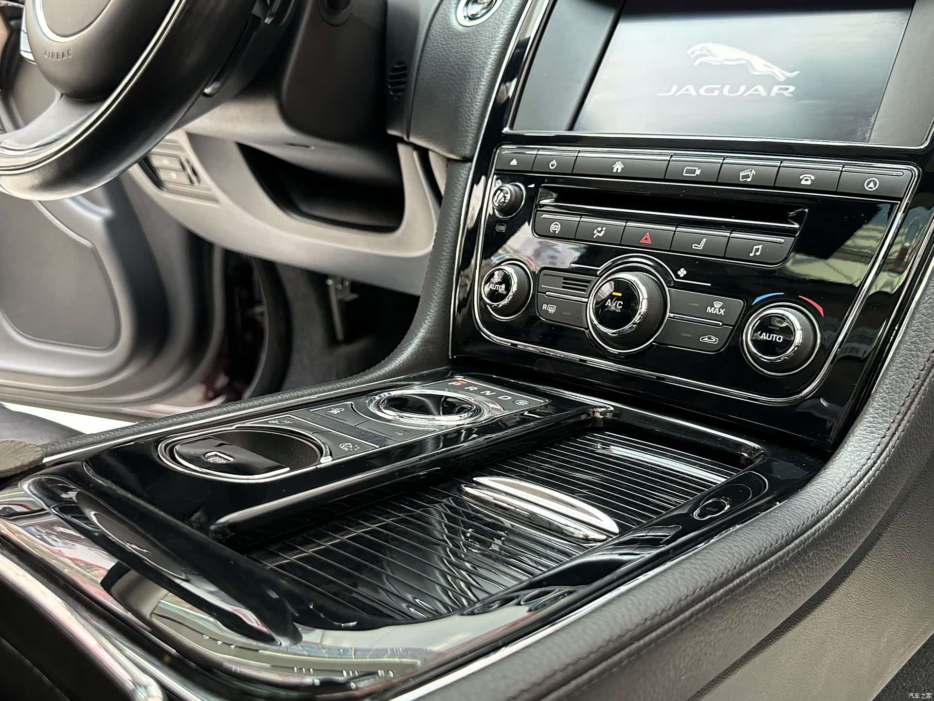 Jaguar XJ, 2018 18