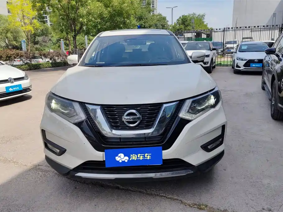 Nissan Qijun