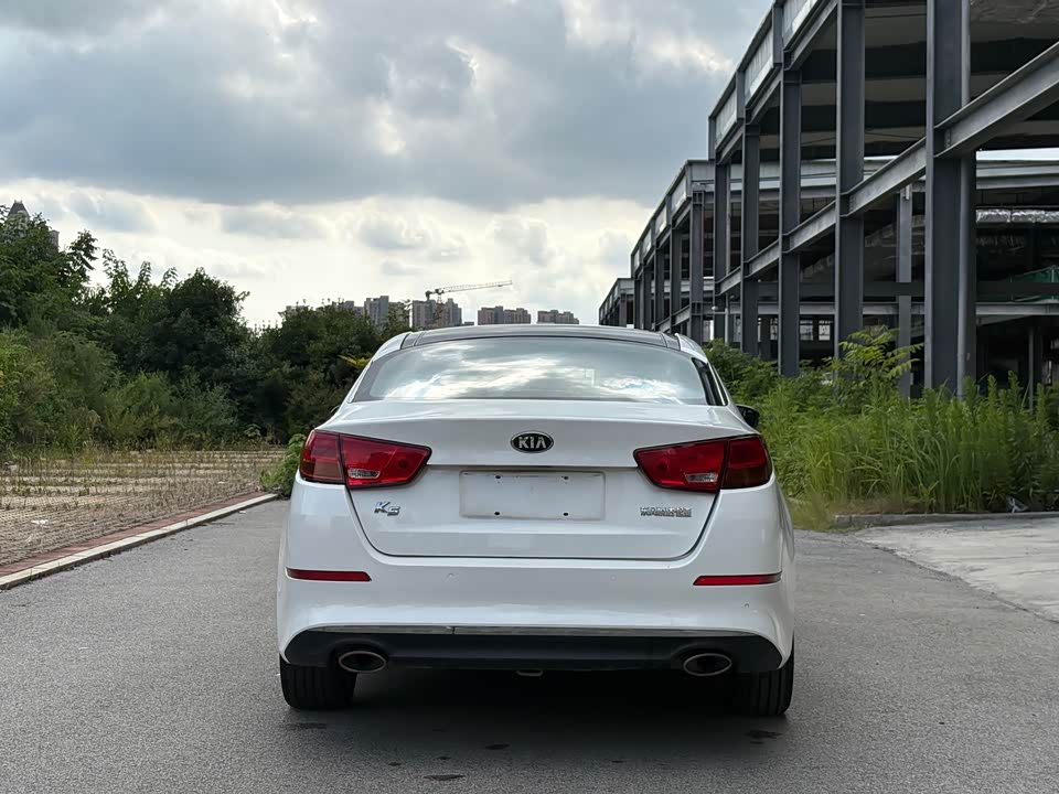 Kia K5 Kia K5