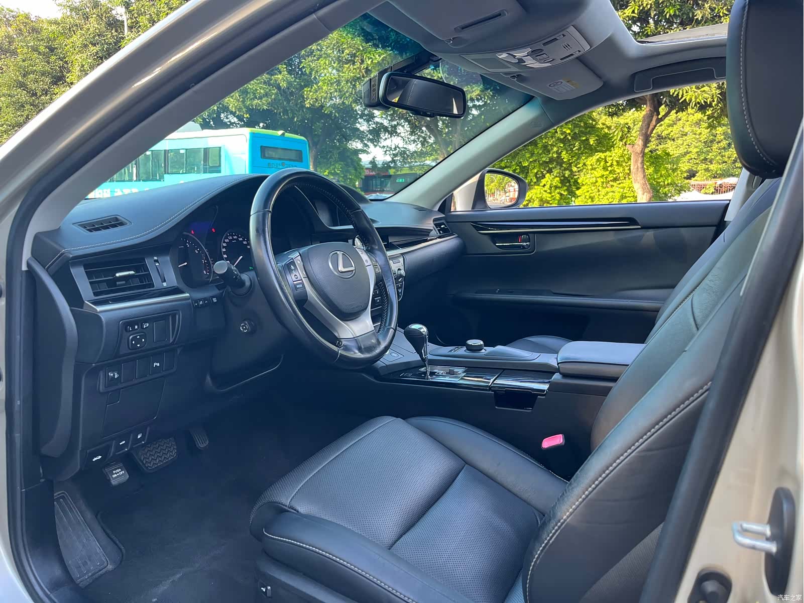 Lexus ES, 2015 6