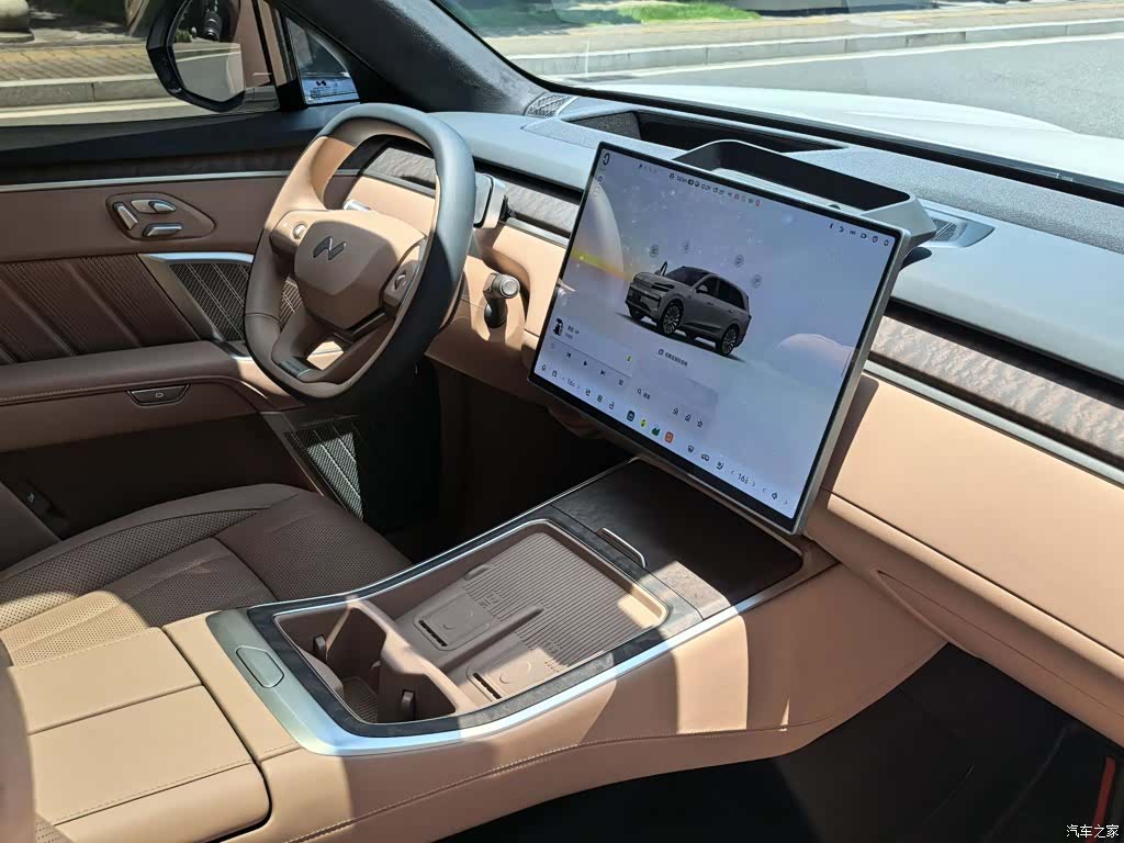NIO L90, 2025 18