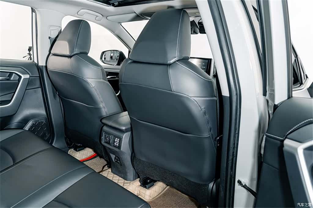 Toyota RAV4, 2020 20