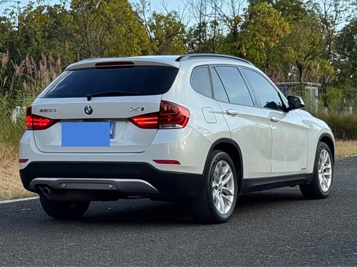 BMW X1 2015 sDrive18i shi shang jin ji ban