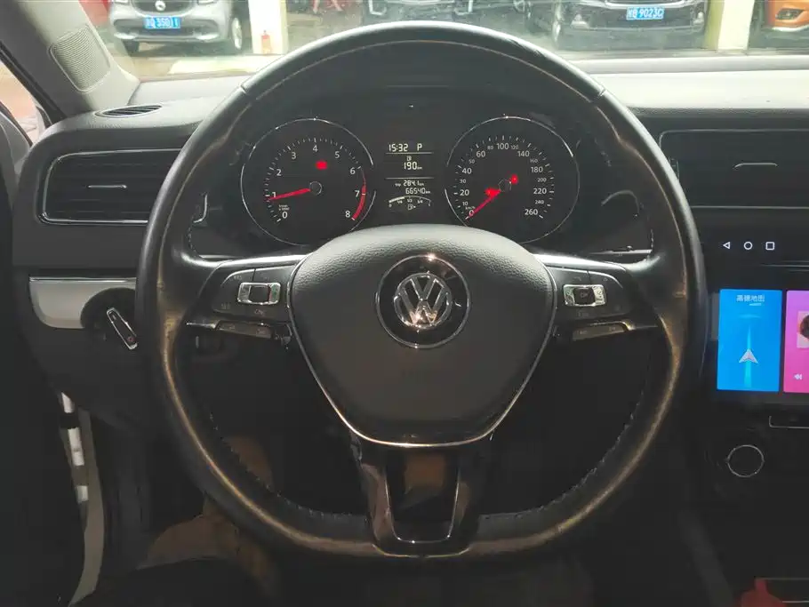 Volkswagen Sagitar