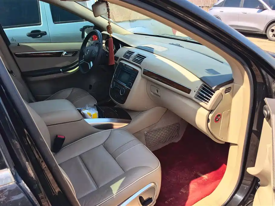 Mercedes-Benz R-class