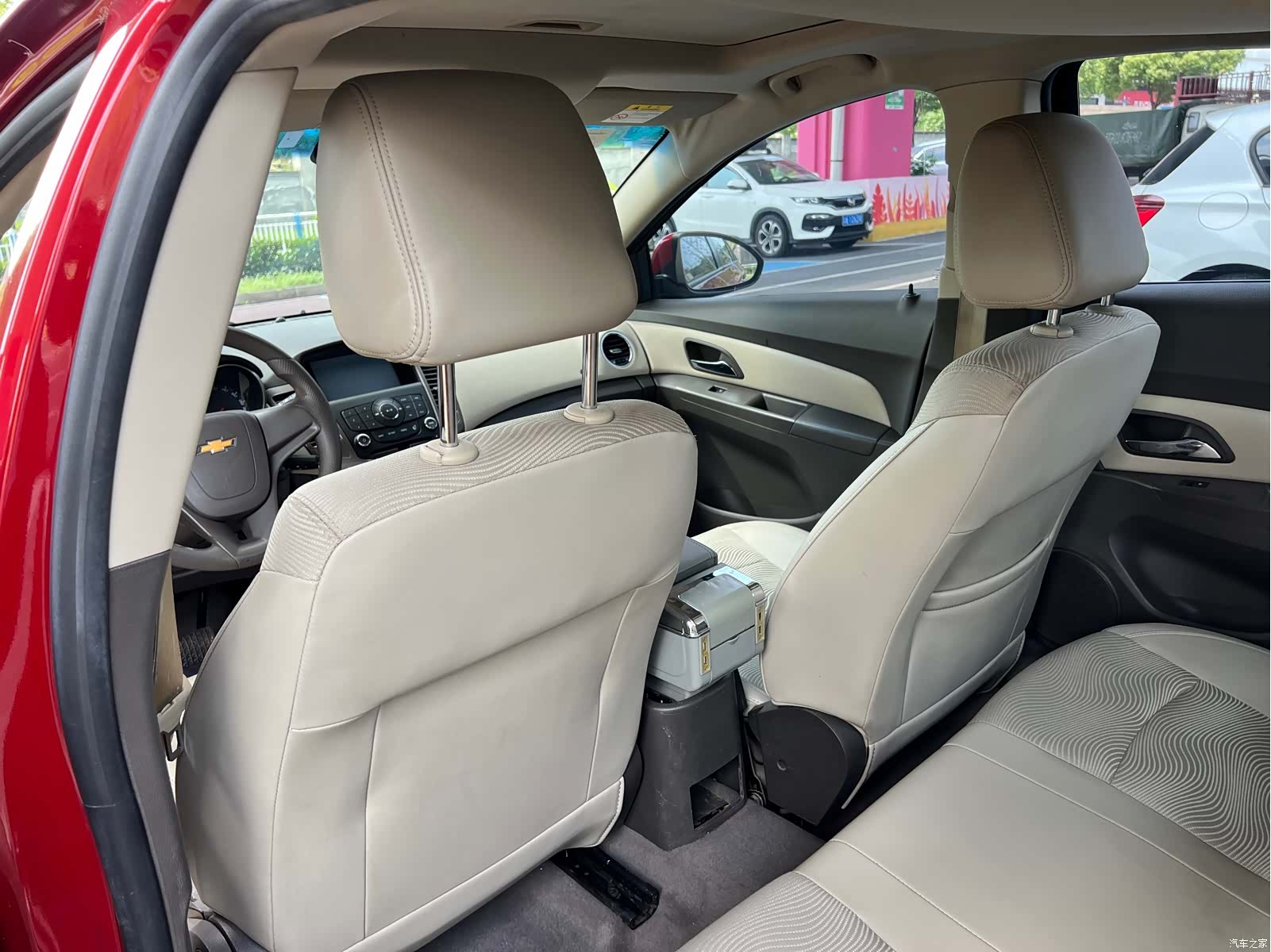Chevrolet SE, 2015 14