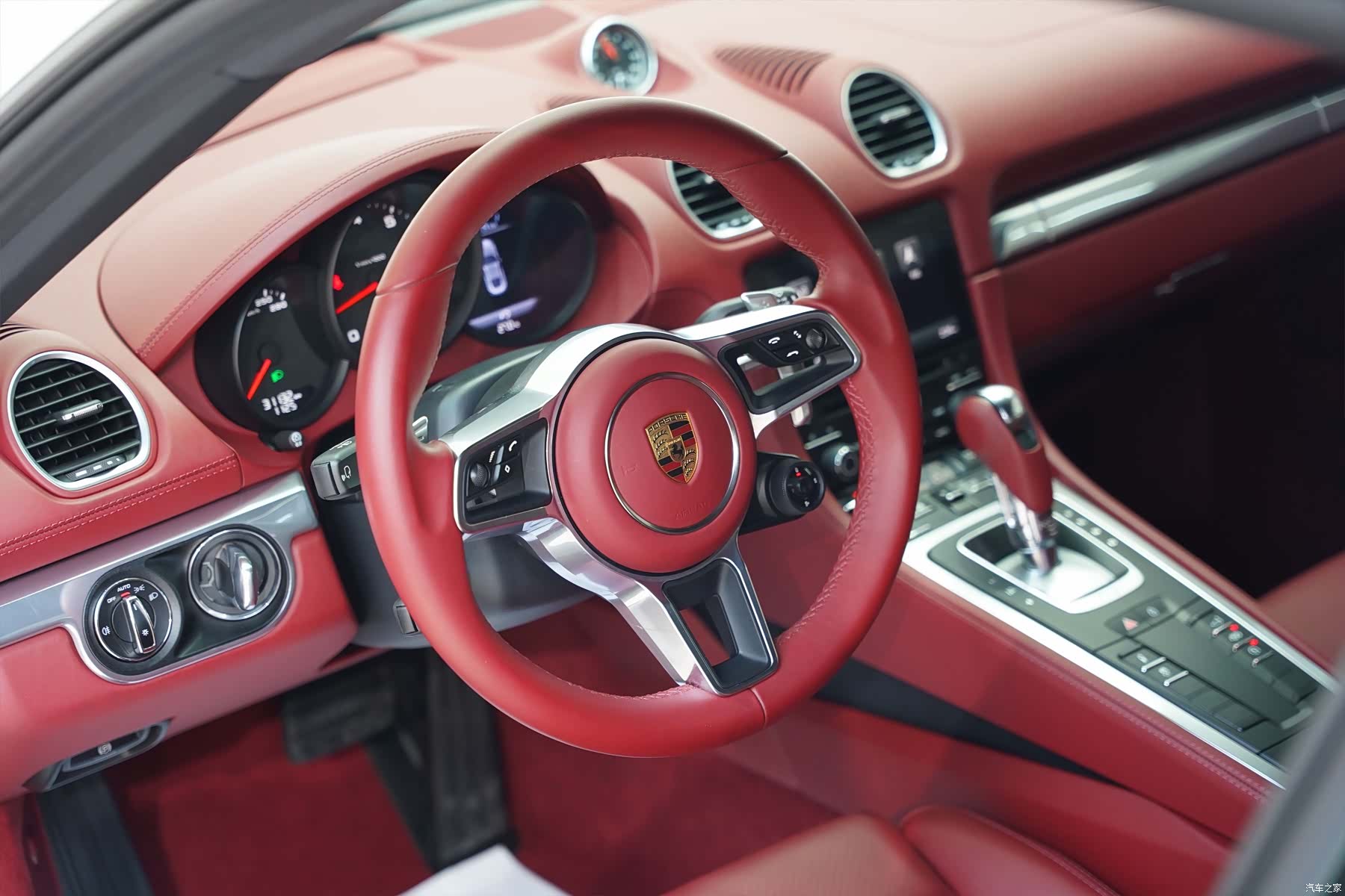 Porsche Cayman, 2022 15